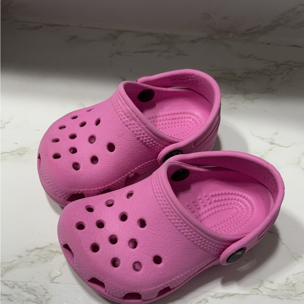 Baby girl pink crocs